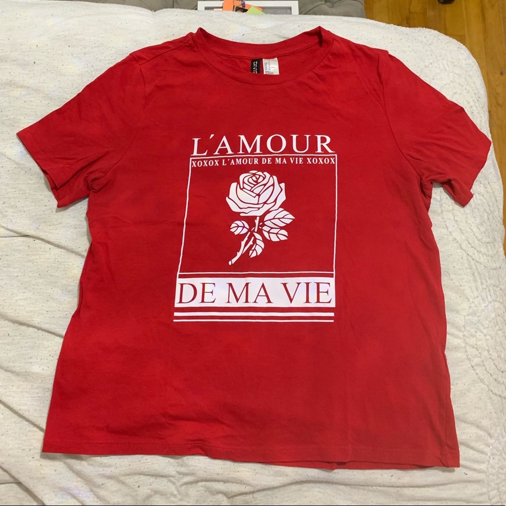 H&M red tee shirt